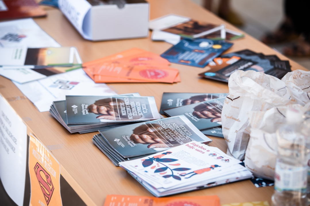 Na Poljani obilježen Svjetski dan multiple skleroze, kazalište će večeras zasvijetliti u narančastoj boji