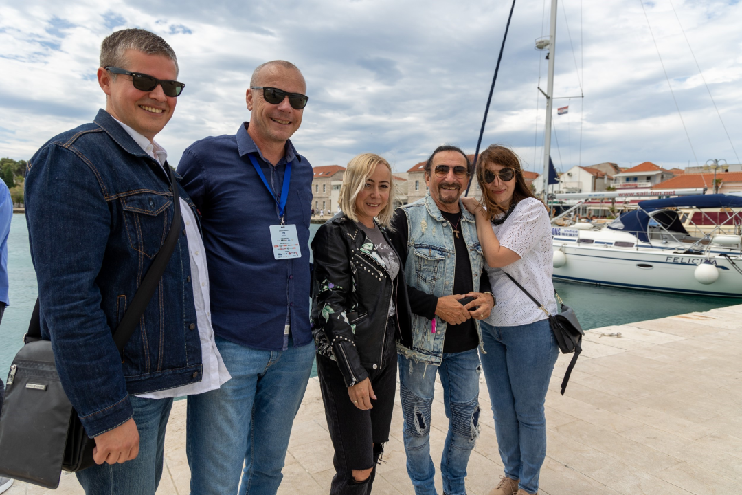 Tradicionalnim izletom brodom 'INA' oko vodičkog akvatorija otvoren je dvodnevni CMC festival