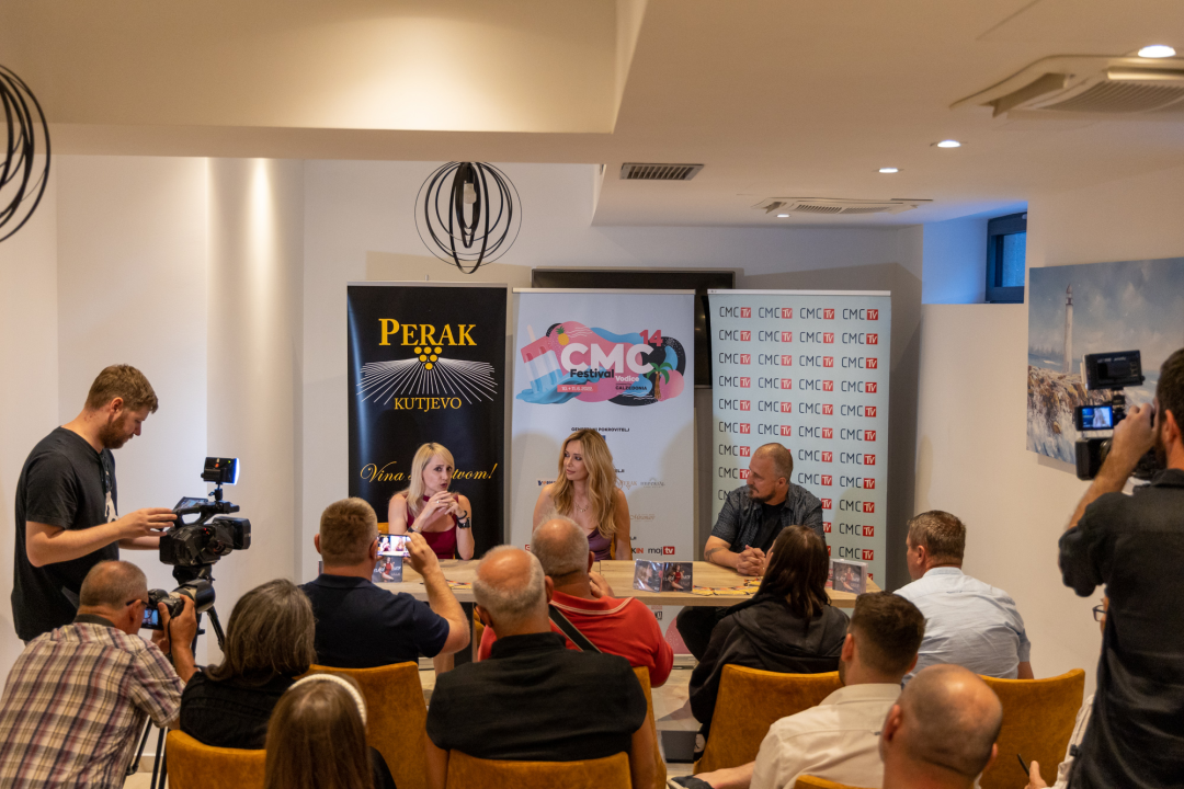 U vodičkom hotelu 'Scala' predstavljen novi album Lidije Bačić 'Flashback'