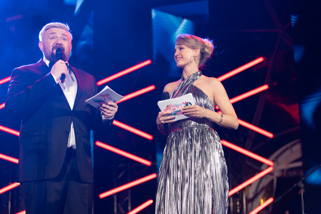 Završen najveći zabavni festival: Grdović ima hit CMC festivala, Ivana Kovač pjesmu godine