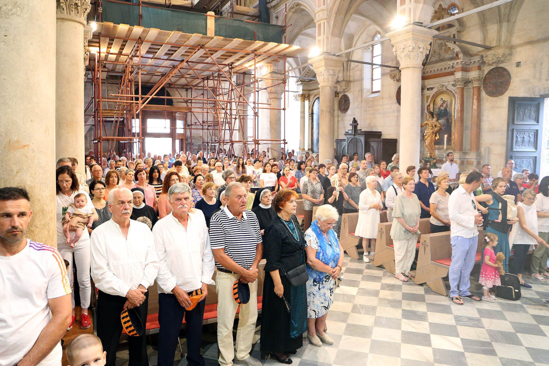 Vjernici u Šibeniku proslavili Tijelovo