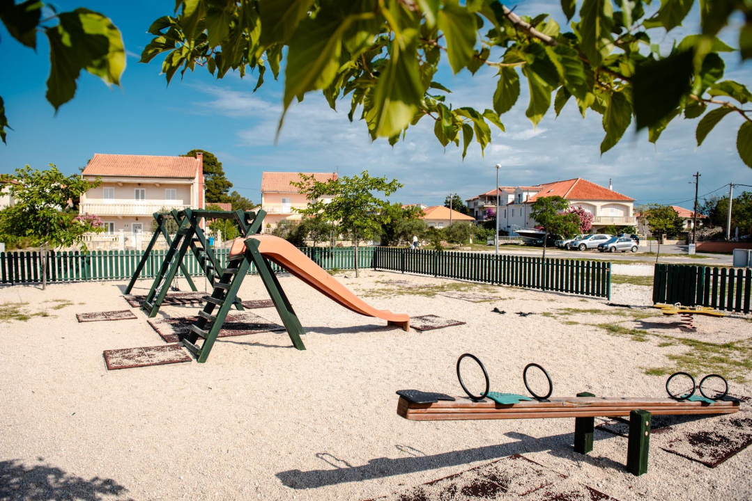 Novi tobogan, ljuljačka, klackalica…: Uskoro kreće obnova dječjeg igrališta u Zablaću 