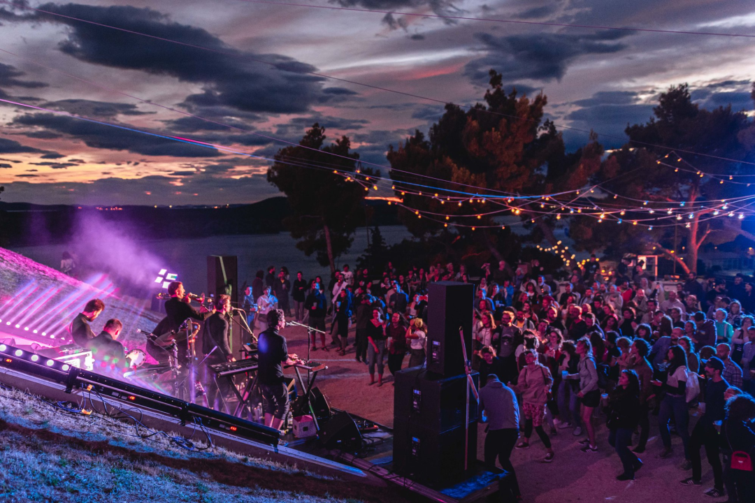 Vikend rezervirajte za ples na Tvrđavi sv. Mihovila: Odbrojavamo sitno do trećeg izdanja Let's Rocka!