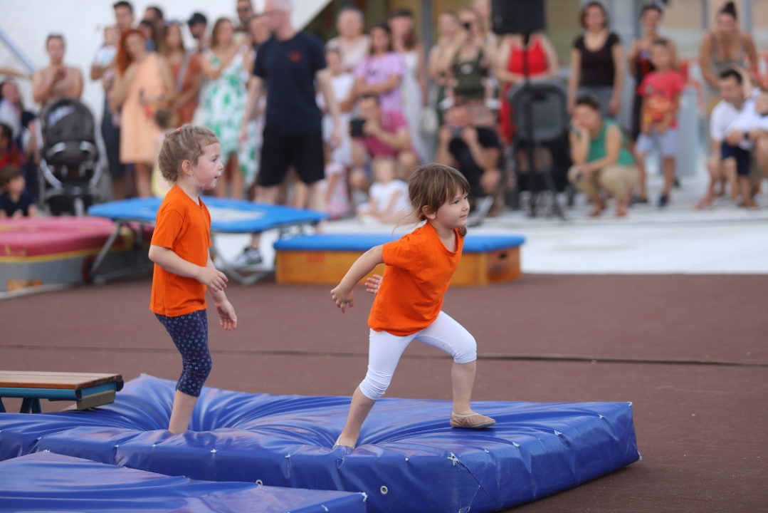 Na pola puta 62. MDF-a: Počinju teniski i nogometni turnir te plivački miting