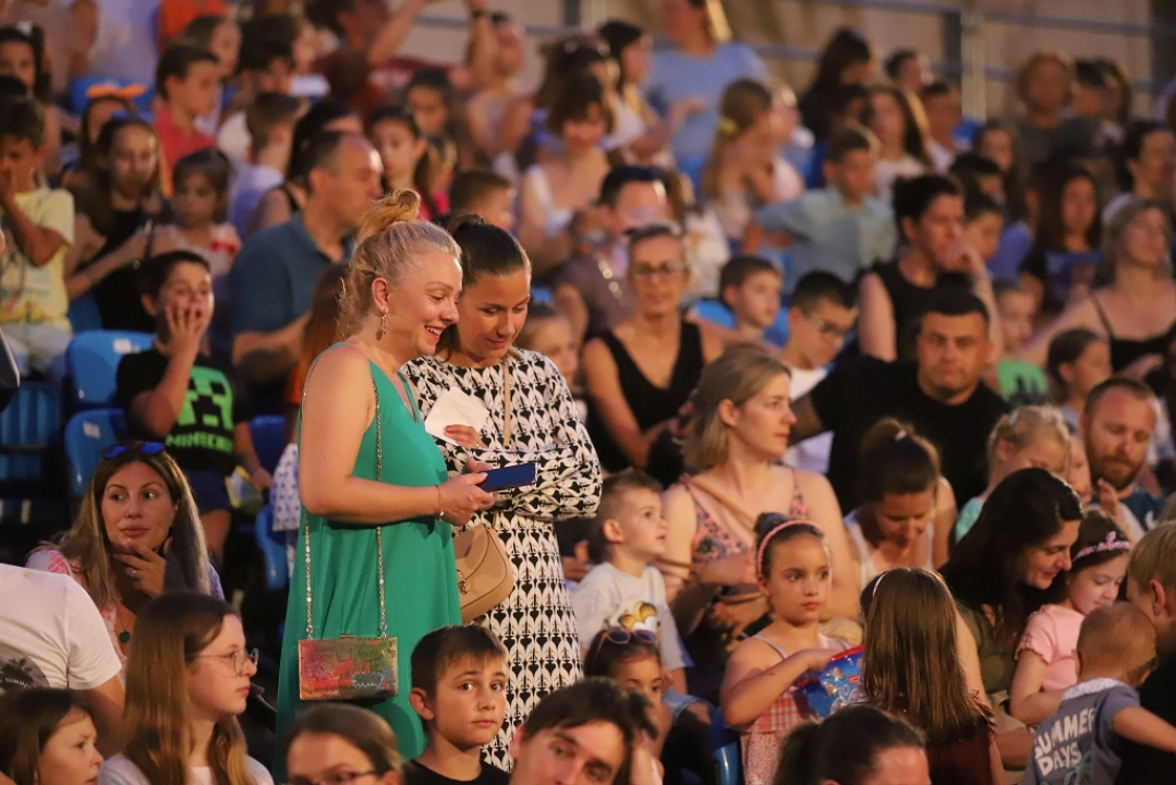 Na pola puta 62. MDF-a: Počinju teniski i nogometni turnir te plivački miting