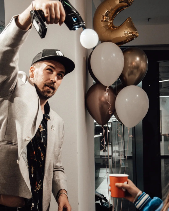 Petar je uzeo ženino prezime, bio na porodu i ne vidi čemu hvaliti očeve koji mijenjaju pelene: 'Dijete smo zajedno napravili'