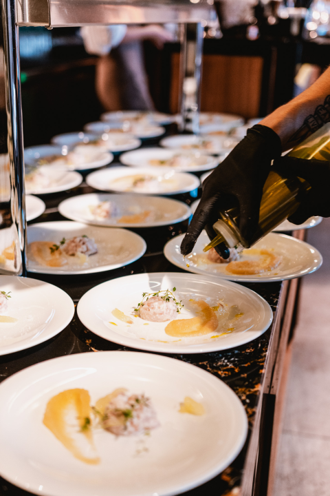 Buta je nova šibenska gastro destinacija: Uživajte u mediteranskim jelima na terasi okruženoj začinima