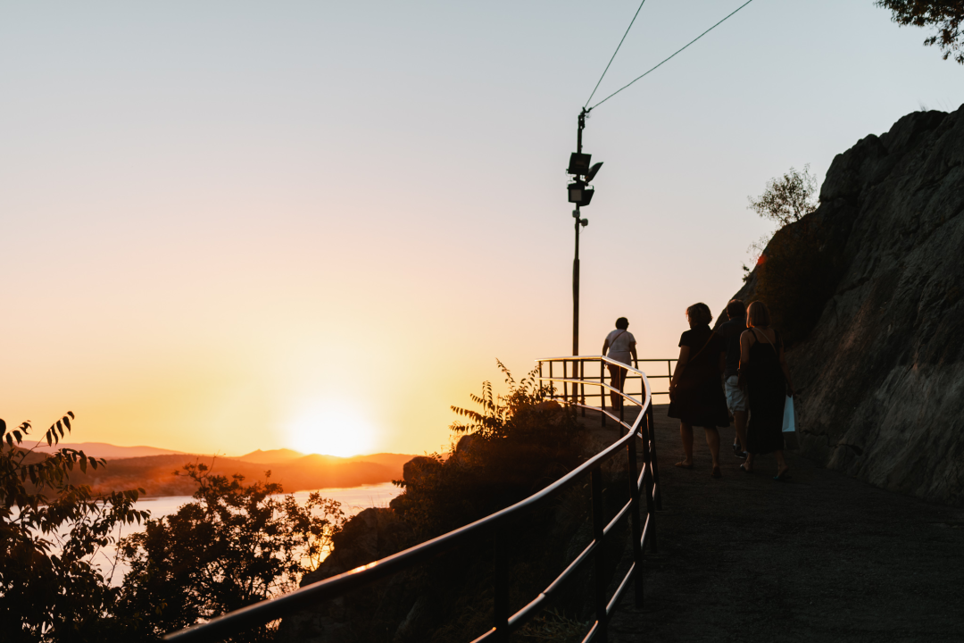 Amira Medunjanin po treći put na sv. Mihovilu: Red glazbe, red suza pa red smijeha!