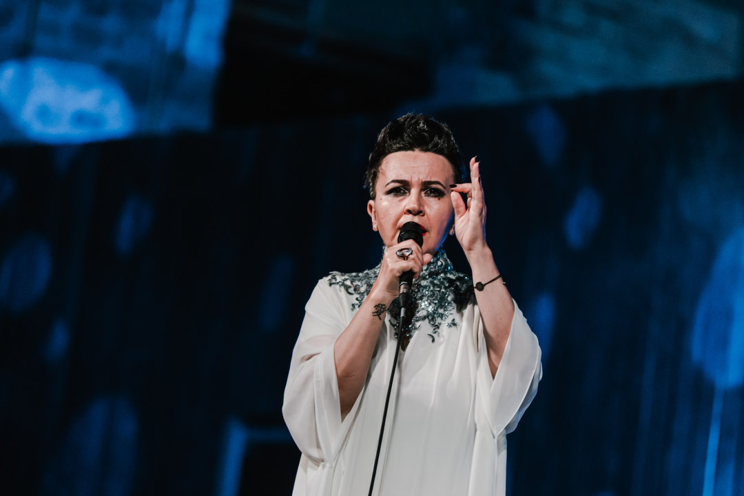 Amira Medunjanin po treći put na sv. Mihovilu: Red glazbe, red suza pa red smijeha!