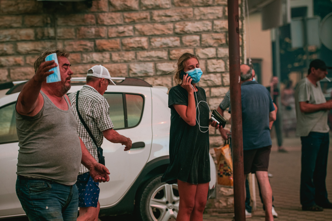 Jedan vatrogasac ozlijeđen, četveročlana obitelj iz Rasline koja je ostala bez kuće smještena u Cvjetni dom