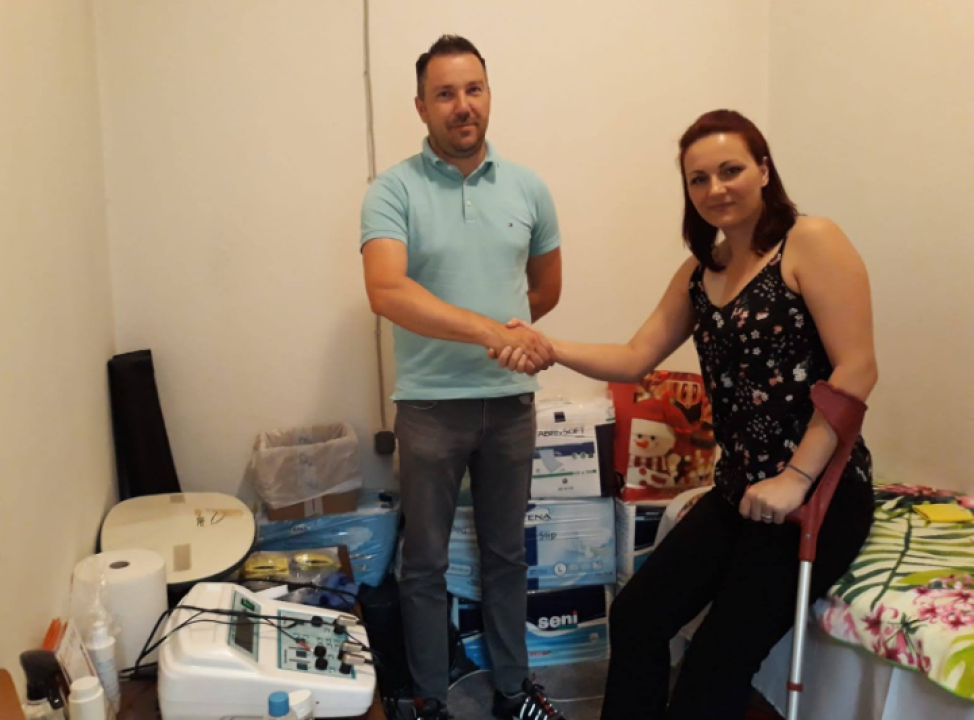 Društvu multiple skleroze Šibensko-kninske županije doniran uređaj koji im olakšava svakodnevni život