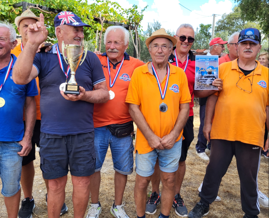  Petanka klub Dalmatino pobjednik turnira 'Oluja' u disciplini 'Trojke' 