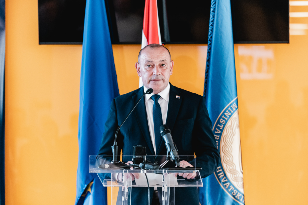 U Veteranskom centru Plenković i pola Vlade uručili priznanja i nagrade učenicima