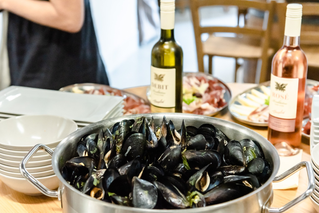 Jedinstveni suvenir: U Vinoplodu predstavljen časopis Iće&amp;piće posvećen našoj županiji