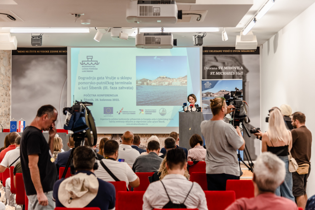 Potpisan ugovor s izvođačem radova izgradnje putničkog terminala na gatu Vrulje: 'Ovo će promijeniti vizuru grada!'