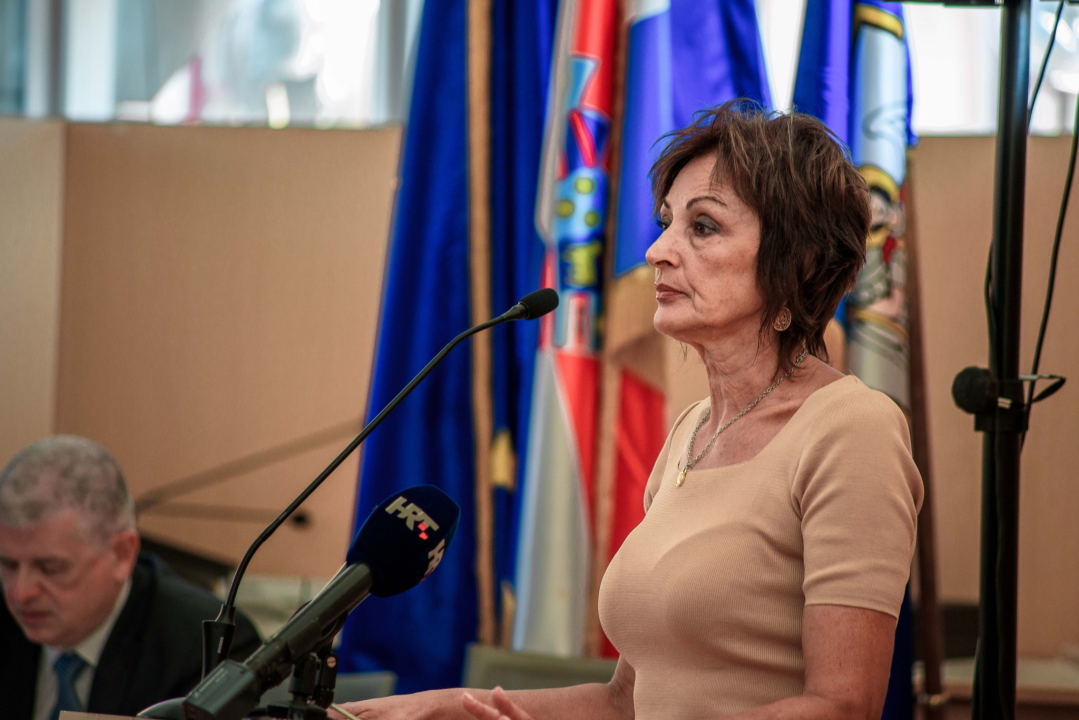 Restović: 'Trebalo je uložiti veći trud i kupiti električne autobuse'; Burić: 'Restović nam priča Crvenkapicu'