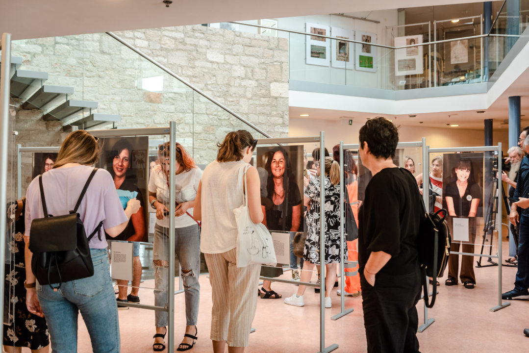Izložba Tonke Lokas: Aktivističke fotografije za pravedniju budućnost medicinara s Hitne