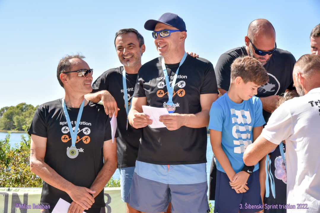 Završen treći po redu Šibenski triatlon u kanalu sv. Ante: Evo tko su pobjednici 