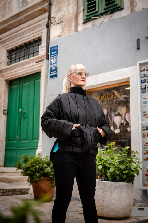 U Galeriju Juraj Dalmatinac stigle zimske kolekcije odjeće i jesenski popusti na slike 