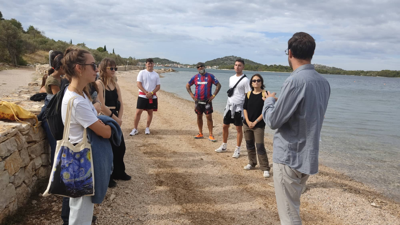 Island Extravaganza: Petnaest mladih međunarodnih volontera i ove godine stiglo na Murter