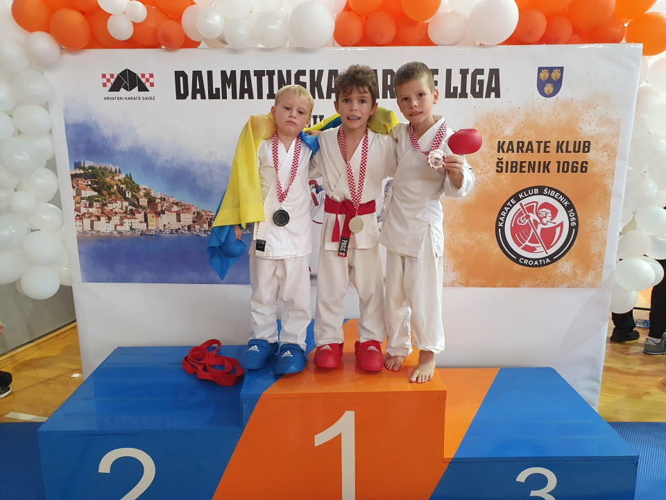Karate klub Okit iz Vodica osvojio čak 32 medalje na Dalmatinskoj ligi
