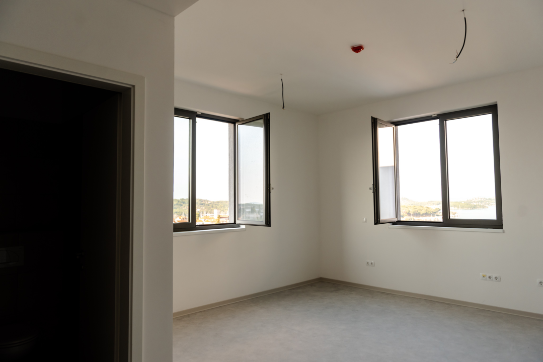 Obišli smo studentski dom Palacin iznutra: Sobe su prostrane, s prekrasnim pogledom na Vrnažu, Mandalinu i Šibenik