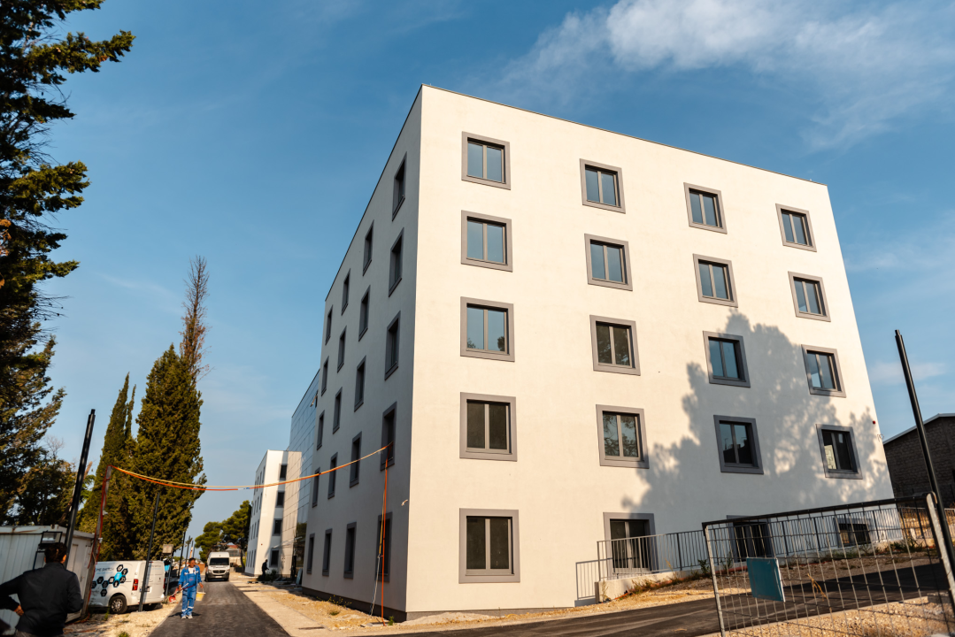 Obišli smo studentski dom Palacin iznutra: Sobe su prostrane, s prekrasnim pogledom na Vrnažu, Mandalinu i Šibenik