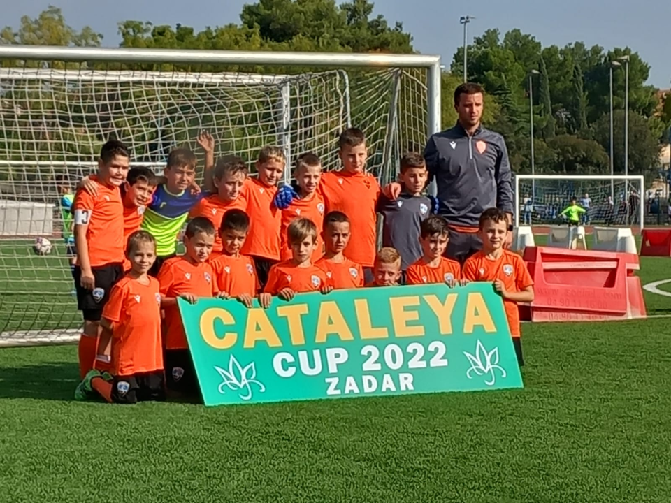 Mladi nogometaši Šibenika (godište 2012.) osvojili turnir u Zadru, u finalu rutinski protiv Hajduka