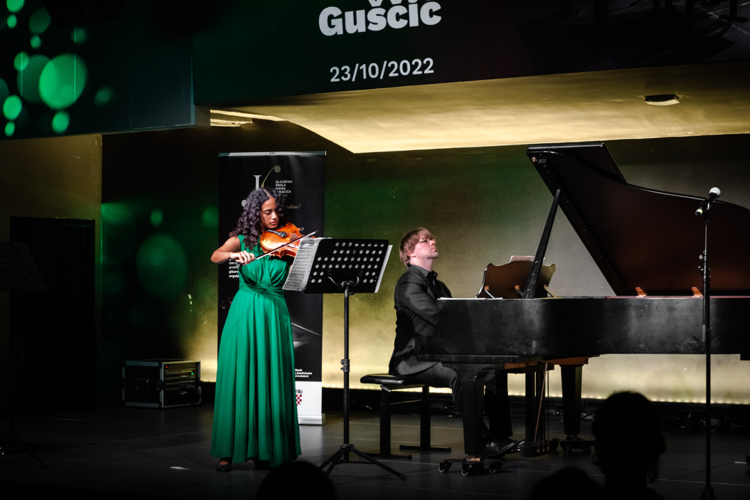 Tadesse i Guščić sinoć u Arsenu, klasični program se nastavlja danas uz Max Bruch Trio