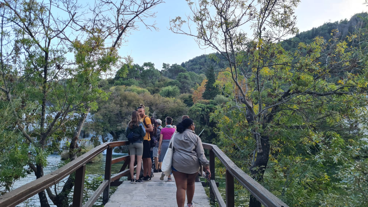 Lijepo vrijeme brojni iskoristili za đir do Skradinskog buka