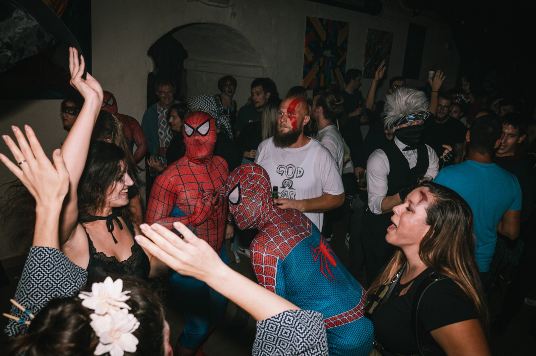 Halloween u Azimutu već je legendaran, a sinoć se plesalo na trash hitove
