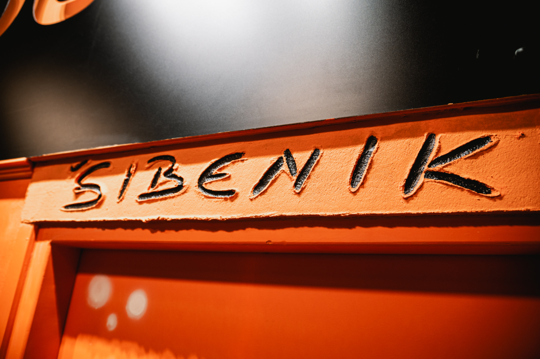 Ivan Perkov zaslužan je za dizajn Šibenkinog Fan Shopa: ‘Asocira na fluidnost košarke’