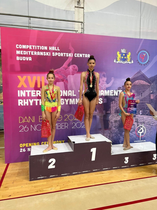 Gimnastičarke 'Šibenik-Dalmacije' zablistale u Budvi: Osvojile osam medalja