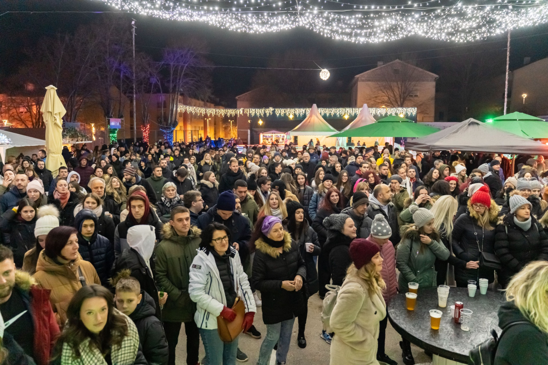 Popularni bend S.A.R.S. oduševio kninsku publiku