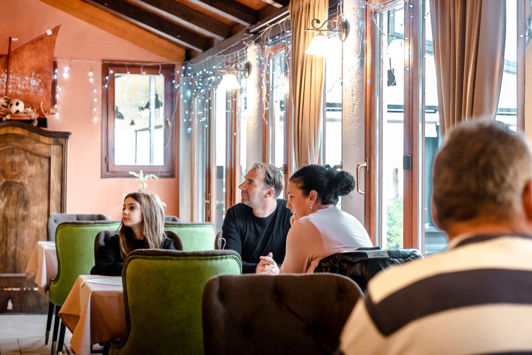 Uživajte ovog adventa u slasnim zimskim delicijama konobe Brošćica! 