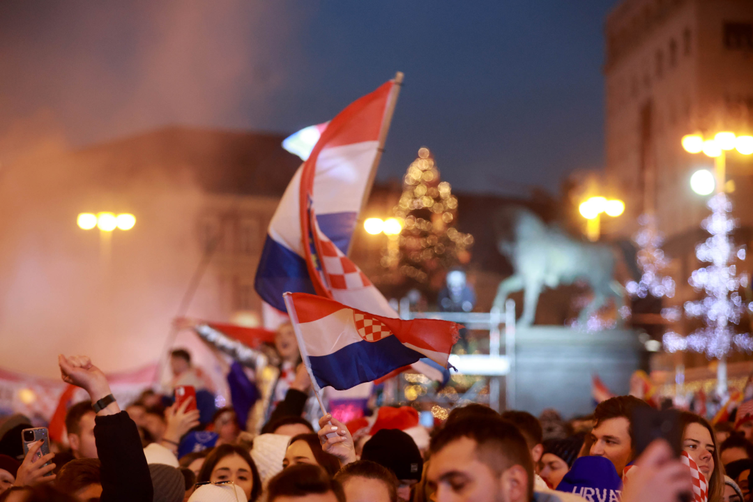 U Hrvatskoj 'nitko nije normalan': Vatreni stigli među 80 tisuća navijača!