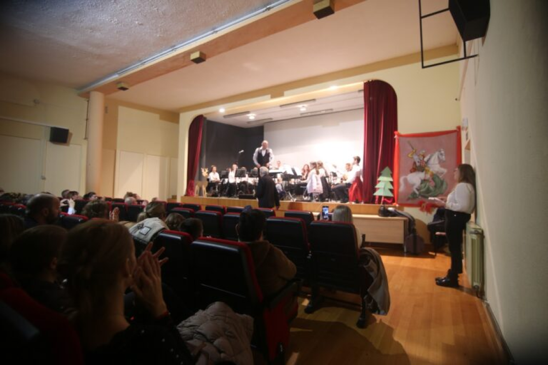 Puhački orkestar Pirovac održao tradicionalni božićni koncert