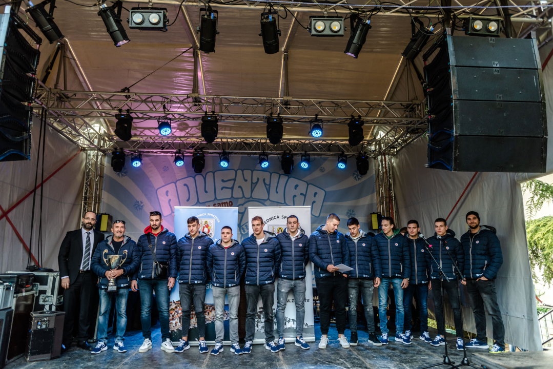 Toni Slavica i Nives Radić, vaterpolisti Solarisa i vaterpolistice Viktorije ovogodišnji su laureati