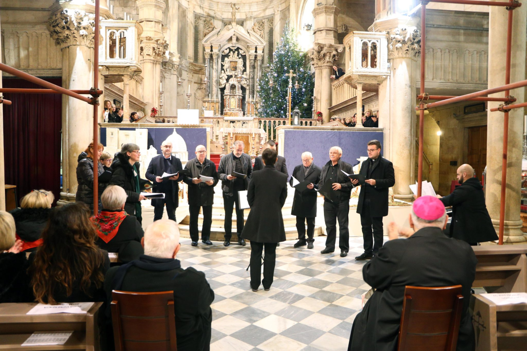 U katedrali održan božićni koncert, nastupili zborovi Šibenske biskupije