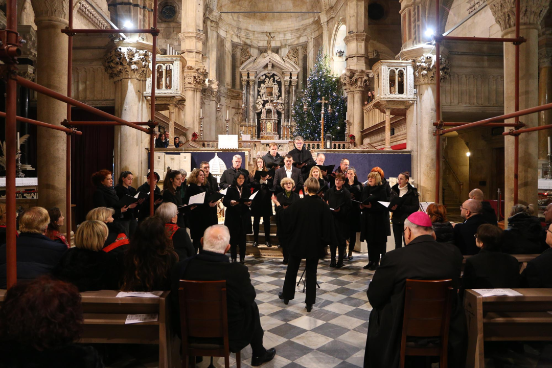 U katedrali održan božićni koncert, nastupili zborovi Šibenske biskupije