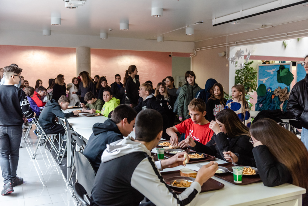 Od danas besplatni obroci za sve učenike: Samo u OŠ Meterize na meniju kuhana hrana