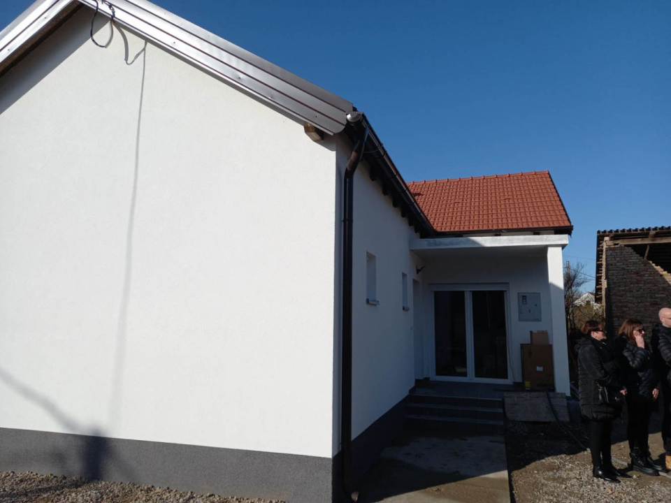 Općina Tisno uz pomoć donatora izgradila kuću obitelji sa sisačkog područja