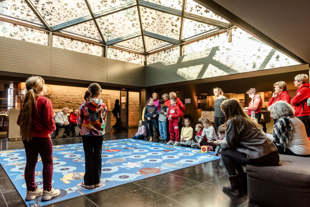 Noć muzeja u Šibeniku započela je slatko: Učenici napravili staru rimsku slasticu