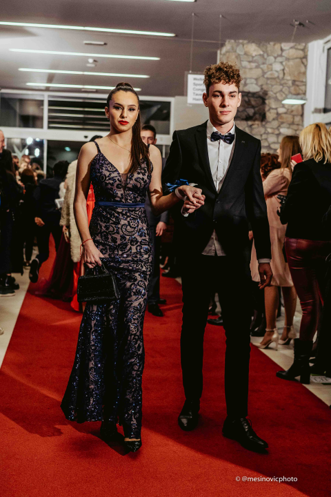 Učenici Ekonomske škole zablistali na maturalnom plesu u Vodicama (2)