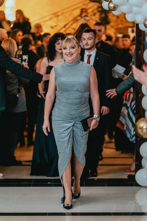 Učenici Prometno-tehničke škole Šibenik poput holivudskih zvijezda na maturalnom plesu (1)