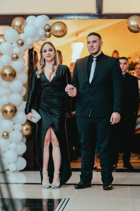 Učenici Prometno-tehničke škole Šibenik poput holivudskih zvijezda na maturalnom plesu (2)