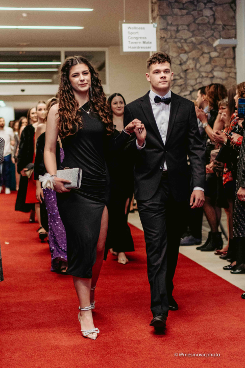 Zavirite na blještavi maturalni ples Turističko-ugostiteljske škole Šibenik (1)