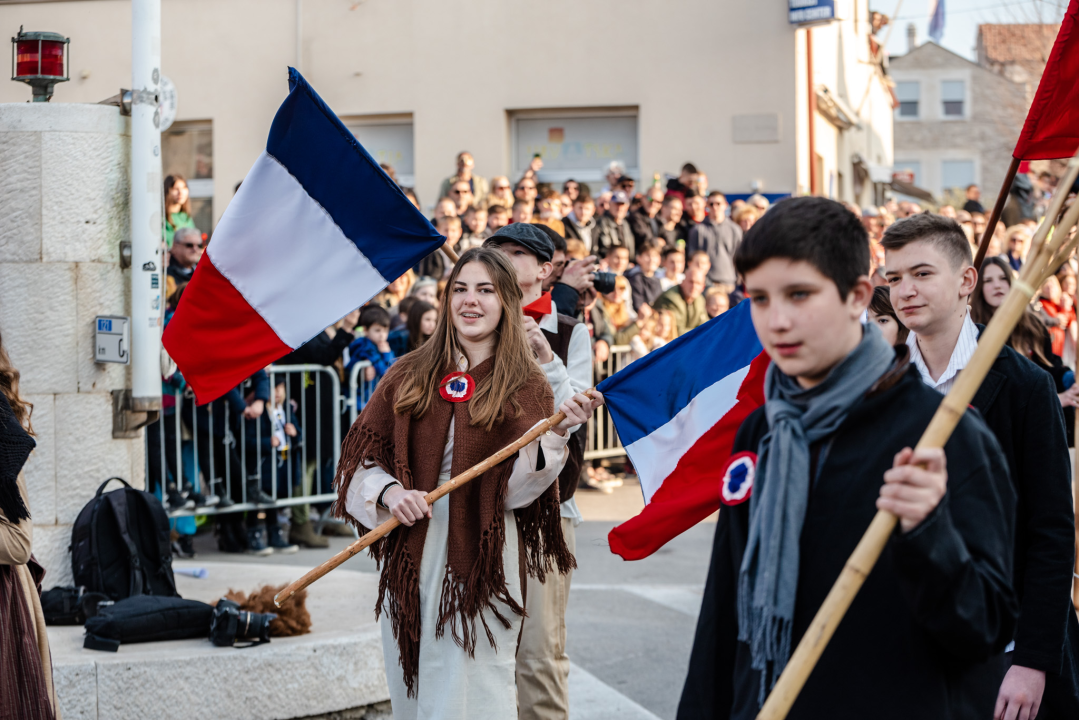 Murterini molili za predbračnu čistoću, u kokošinjcu izbila pobuna, a Let 3 napravio spektakl