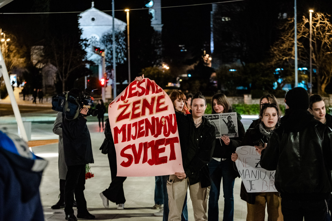 Marš u Šibeniku u povodu Dana žena:  'Dali smo javne prostore pred bolnicama za javni linč žena'
