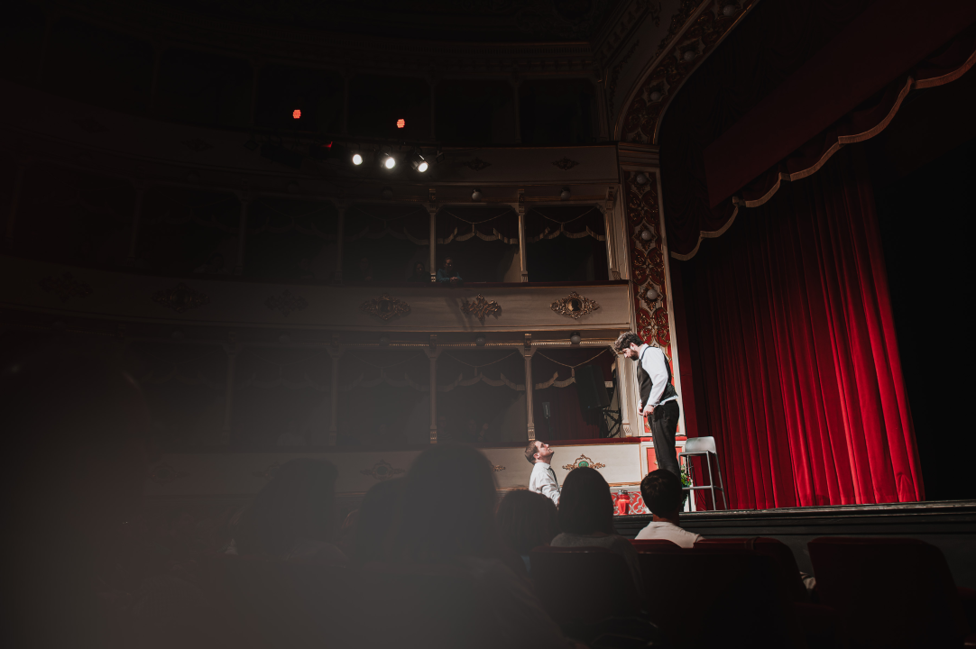 Perić i Detelić na daskama koje, u ovom slučaju, smrt znače publiku nasmijali ‘Direkt u glavu’